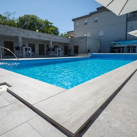 Adria Centar Kocusa Guest house Ljubuski