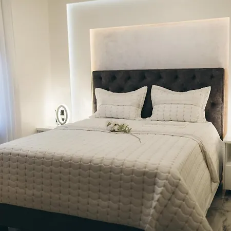 Adria Centar Kocusa Vendégház 4*