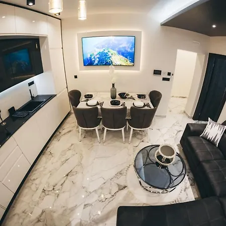 Adria Centar Kocusa 4* Ljubuški