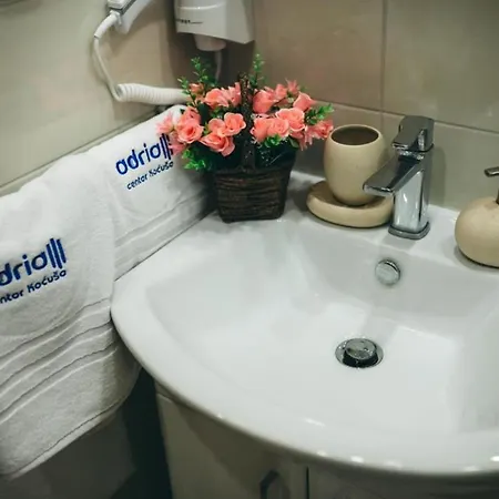 Adria Centar Kocusa 招待所