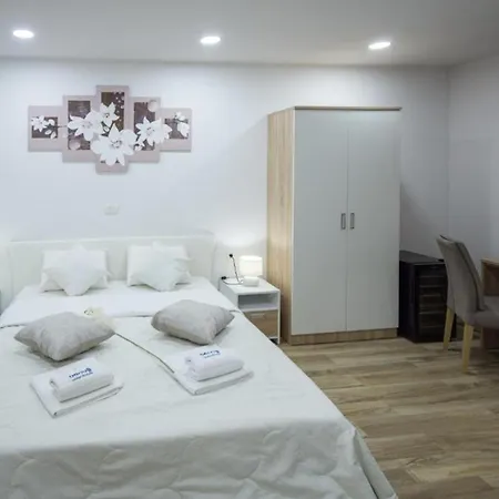 Adria Centar Kocusa 招待所 Ljubuški